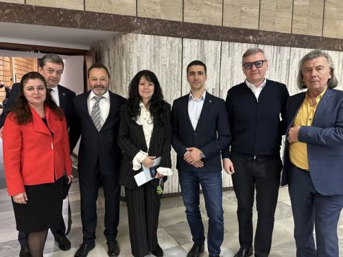 Клуб „Алумни“